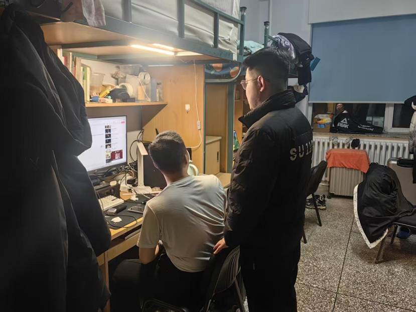 32dbe0816fad8d88d4045e63ede7ec4e